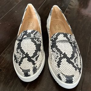 Snake Pattern sneakers